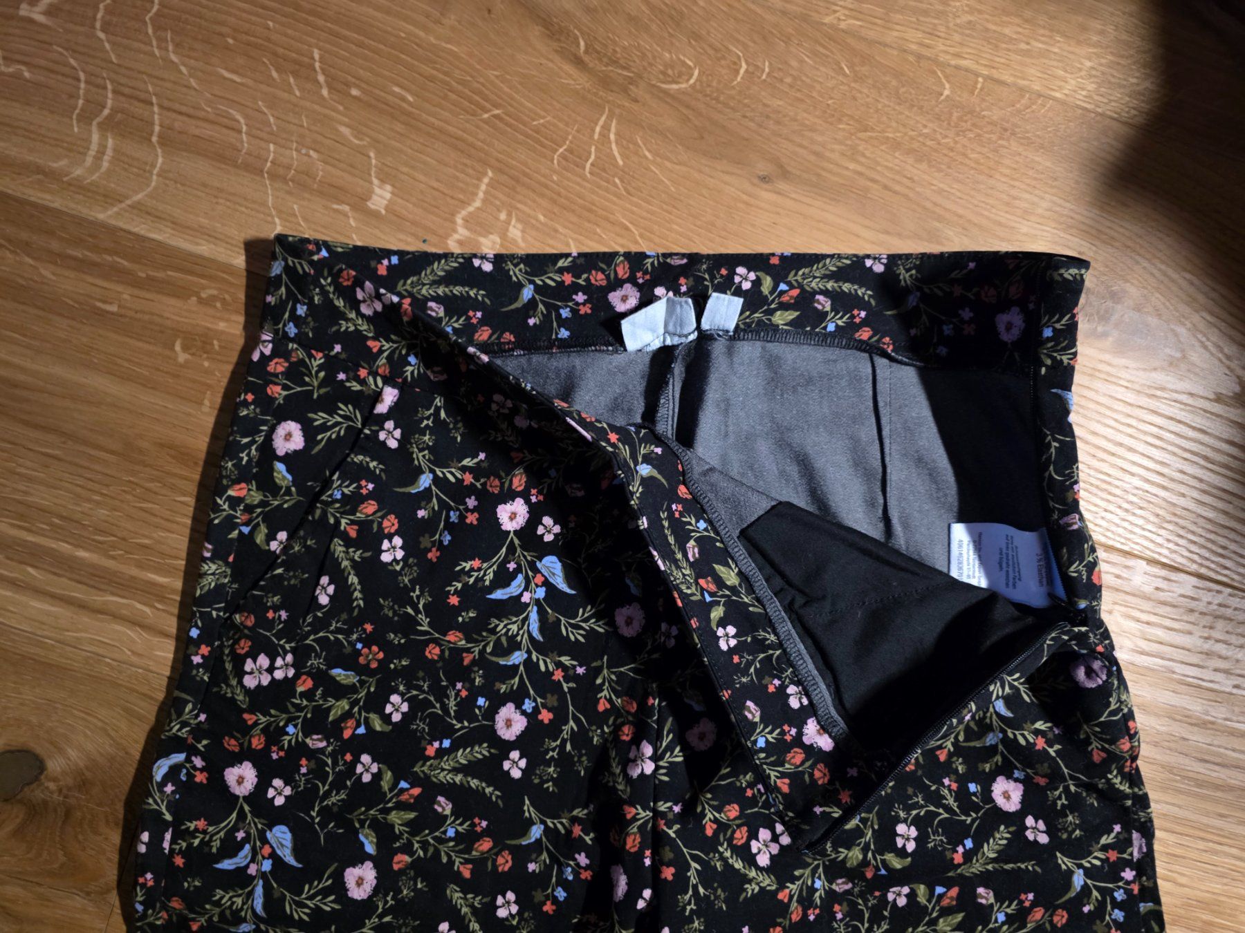 Pantaloni: Blumige Damen Hose Bluemotion Grösse 38 – Usato da Walterswil BE venduto da Lonitti 2