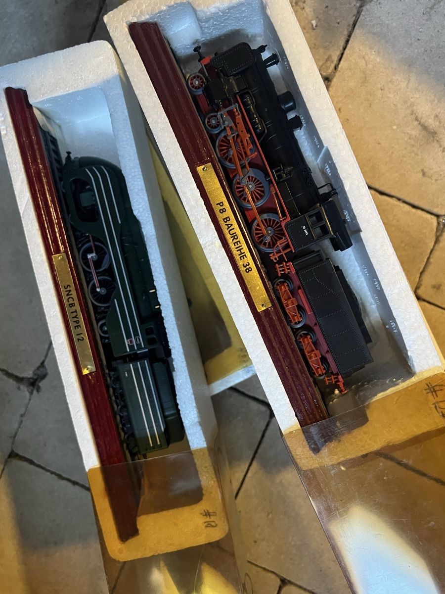 Modellini di ferrovie: Modelleisenbahn Lokomotiven 9Stk – Usato da Dittingen venduto da Bellevista 5