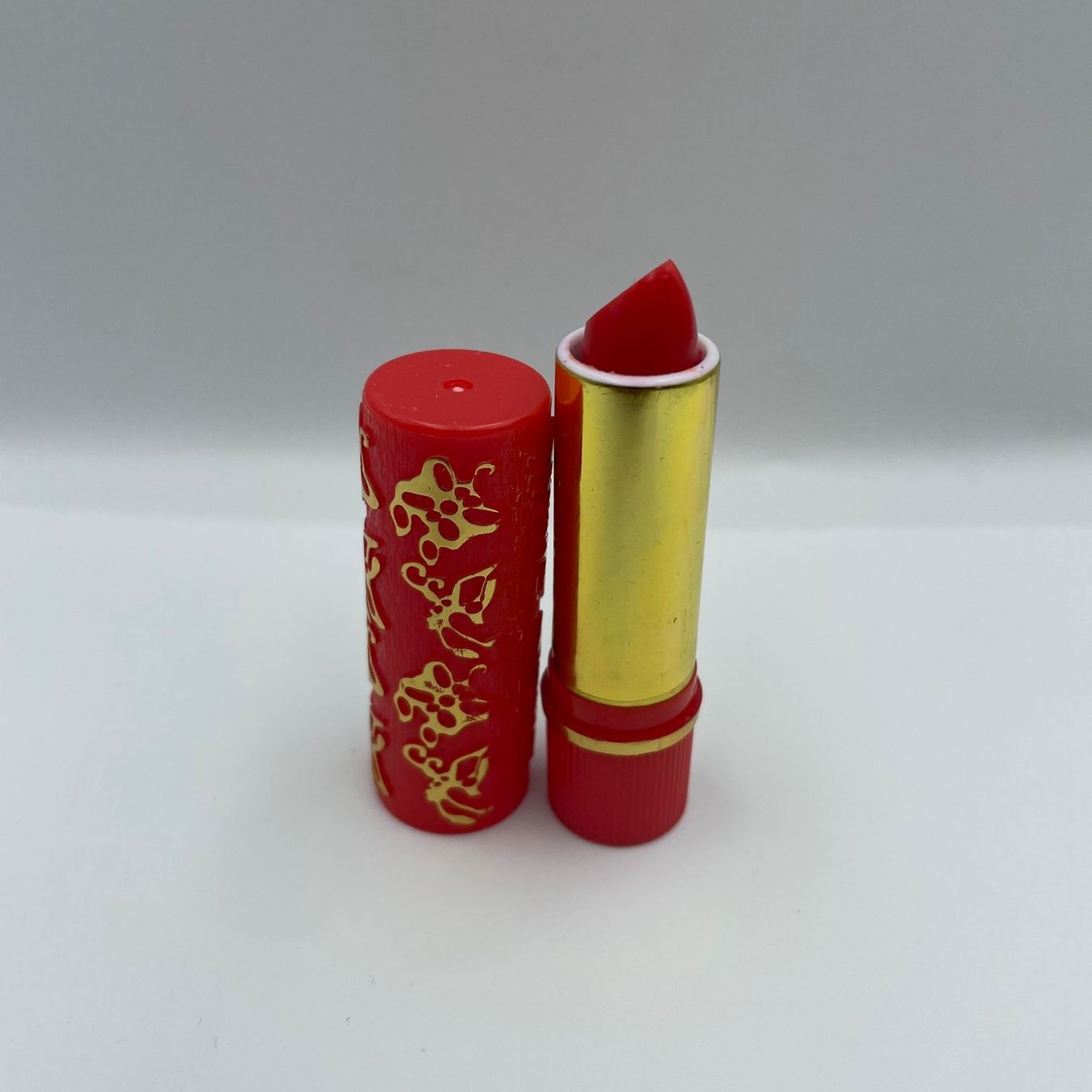 Maquillage: Magischer Lippenstift Rot 24h – Neuf (Voir description) à Schlieren par arg_ns9v 1