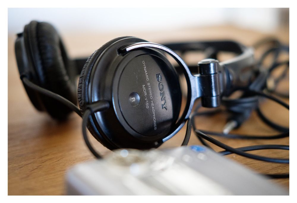 Sony MD Walkman + Sony Headphones + 8 MiniDisc | Kaufen auf Ricardo