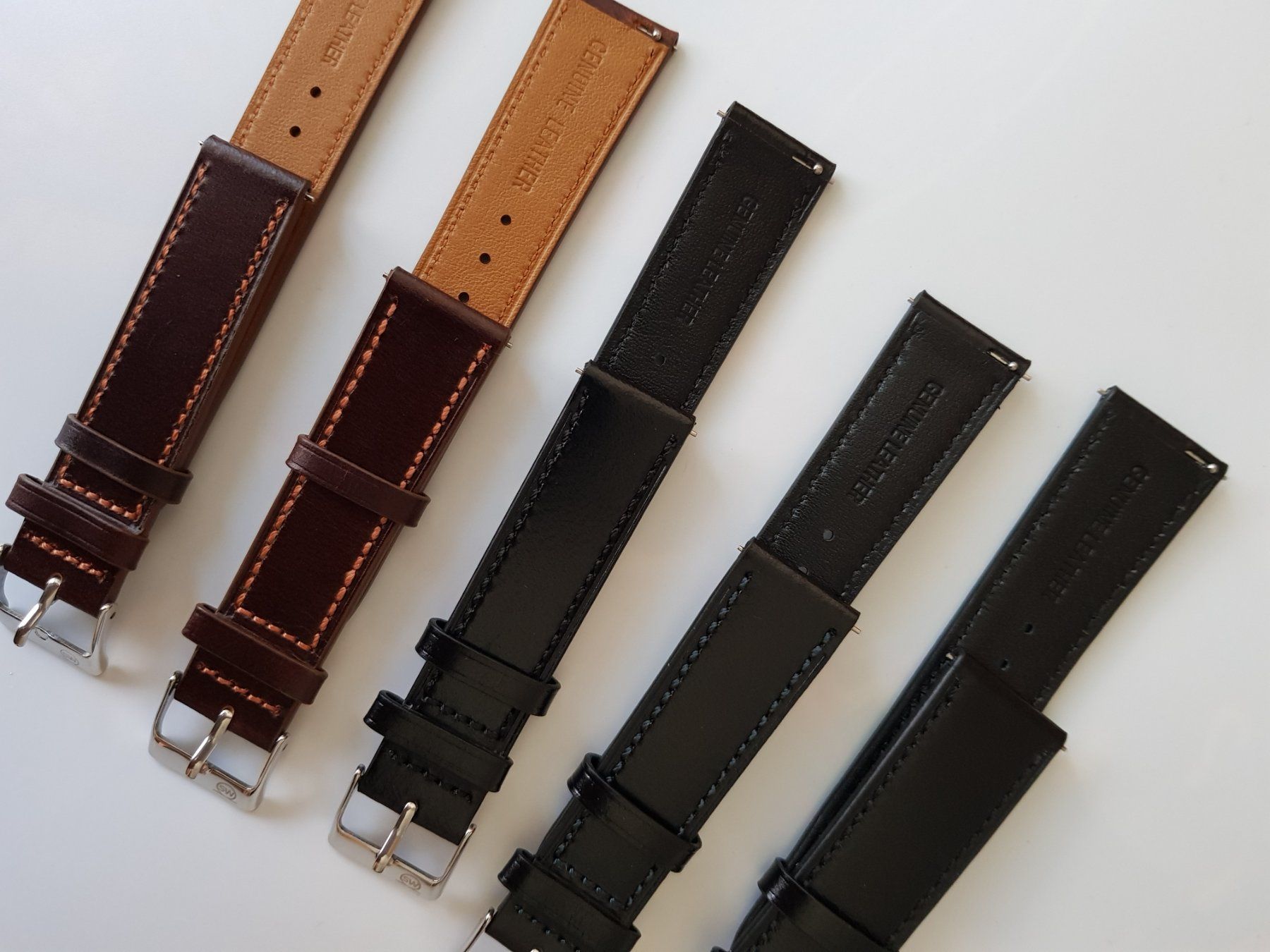 Bracciali & Braccialetti: Leder Uhrenarmband Lot – Nuovo e nell'imballaggio originale da Altstätten SG venduto da ana_7xf7