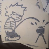 Autocollant à poser "le pisseur" 20x17 noir