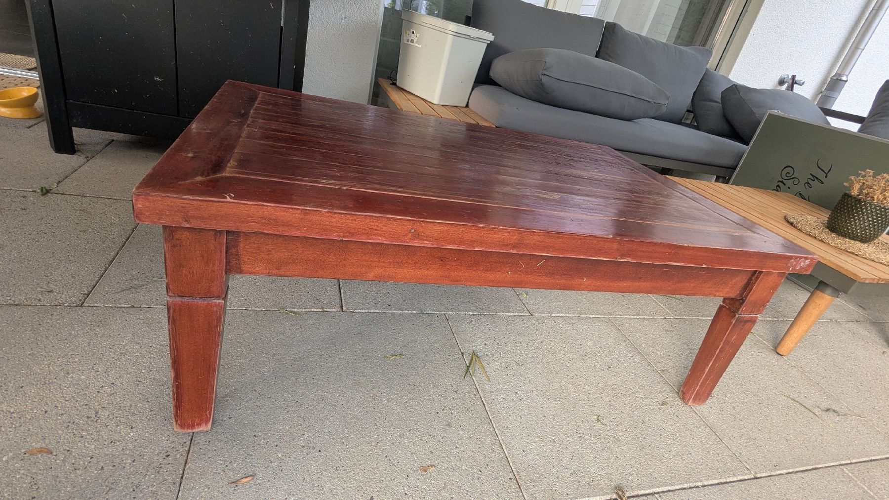 Tische: Alter Sofatisch – Gebraucht aus Birr von Liv_Nina