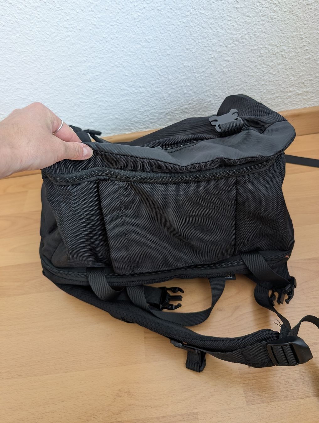 Hi-Tec Zaini: Neu Tech-Protect Rucksack 30l – Usato da Zürich venduto da Loulou_96 4