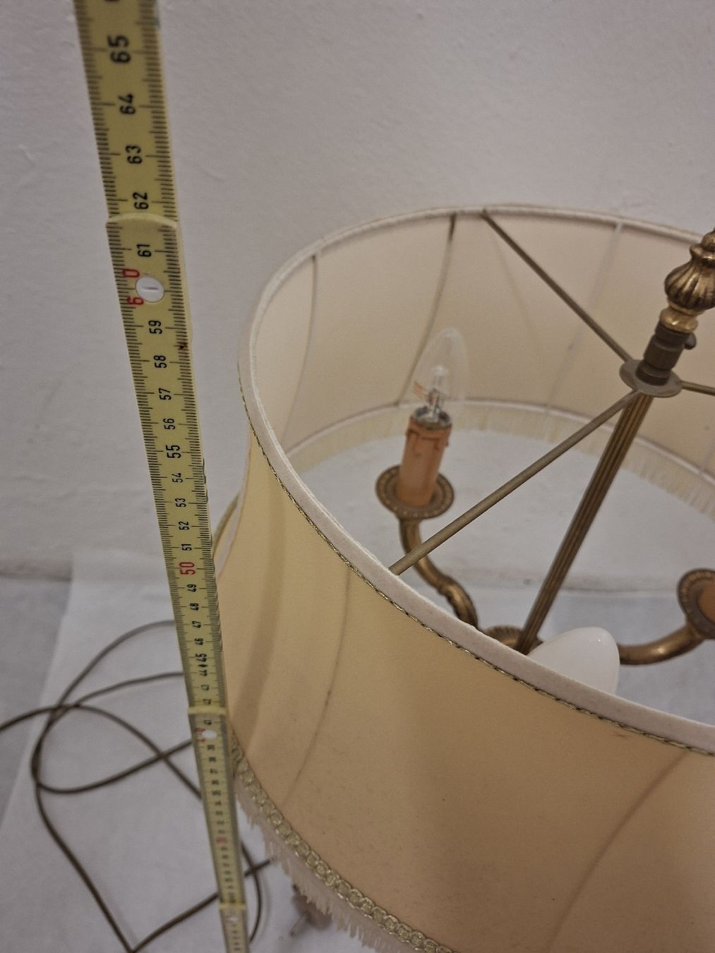 Lampen: Tischlampe Messing goldfarben mit Schirm  – Gebraucht aus Olten von Mezopotamya 3