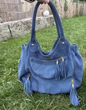 Tasche Secret Pon-Pon, blau Wildleder, Hobo-Bag mit Fransen