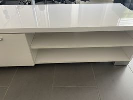Weisses TV-Möbel mit viel Stauraum zu verkaufen!