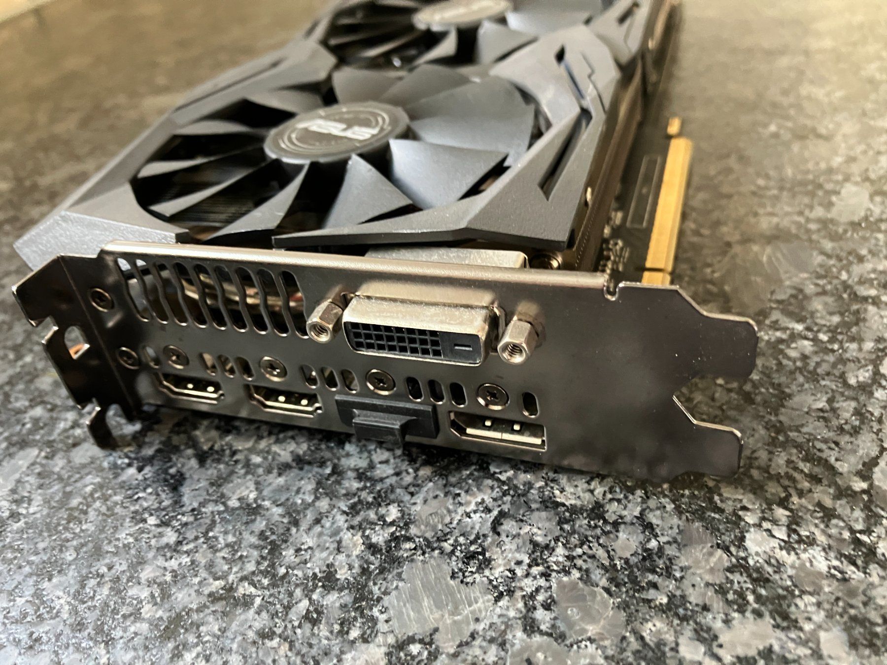 Asus Schede grafiche: GTX 1060 Asus 6GB – Usato da Kleinwangen venduto da Suelei83 1
