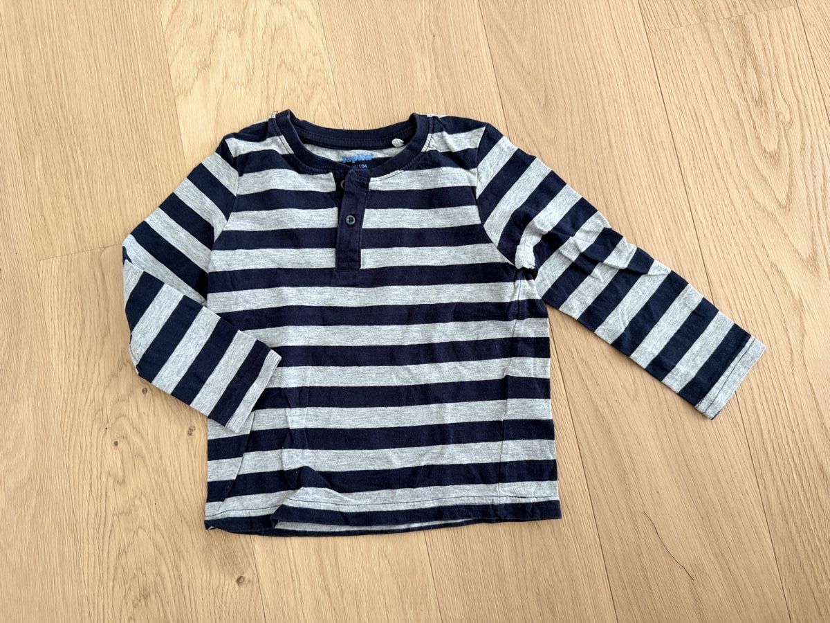 Maglioni & Felpe: Langarmshirt Gr. 98/104 – Usato da Rain venduto da Heike5284