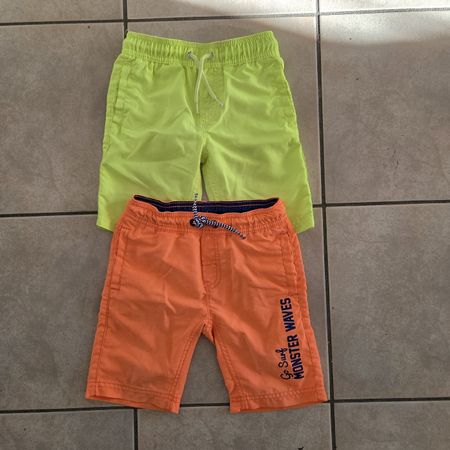 Badehosen Set Jungen Neongelb und Neomorange Grösse 104