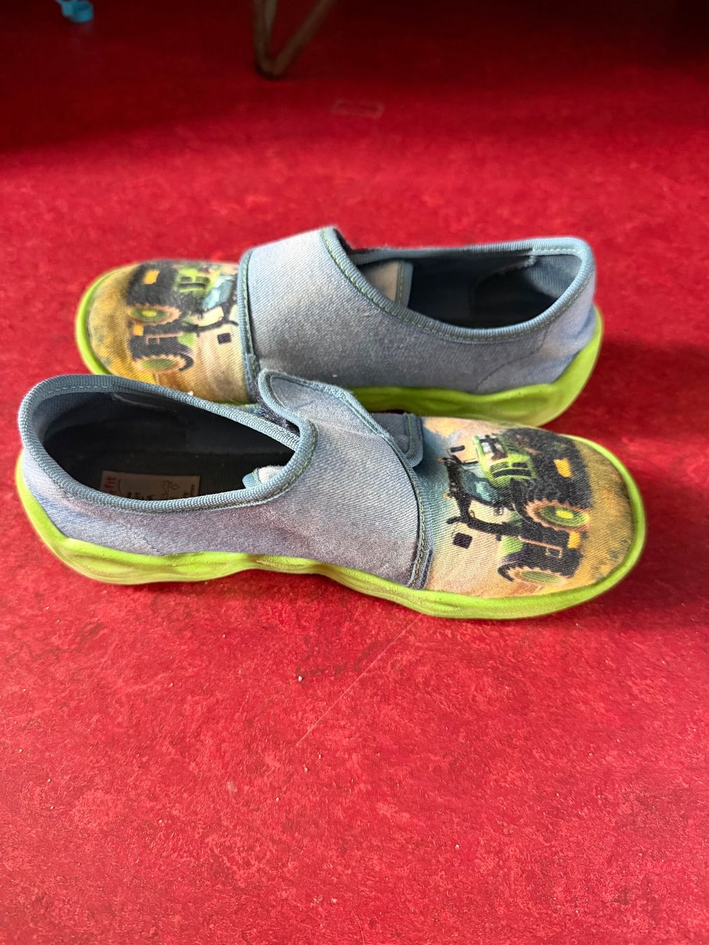 Superfit Scarpe per ragazzi: Hausschuhe Superfit Gr. 31 – Usato da Meilen venduto da Ennovy34 2