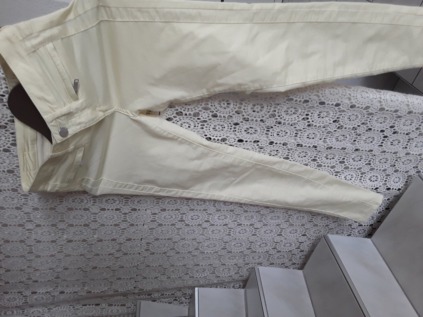 Zara Pantaloni: Zara DENIM Hose Grösse 36 – Usato da Heimberg venduto da Samprof 3
