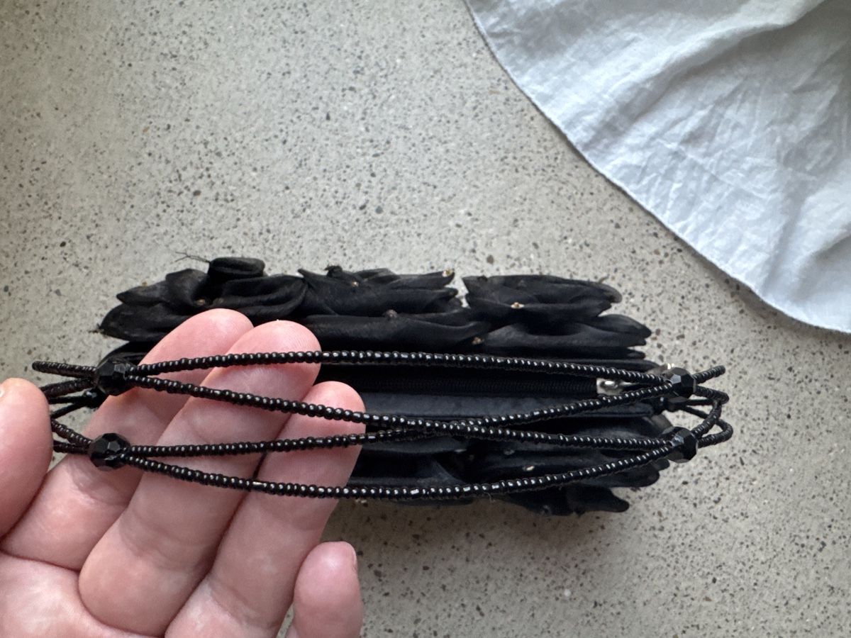 Borse da donna: Abend Handtasche schwarz mit vielen Rosen – Nuovo (secondo la descrizione) da Brütten venduto da Rod816 3