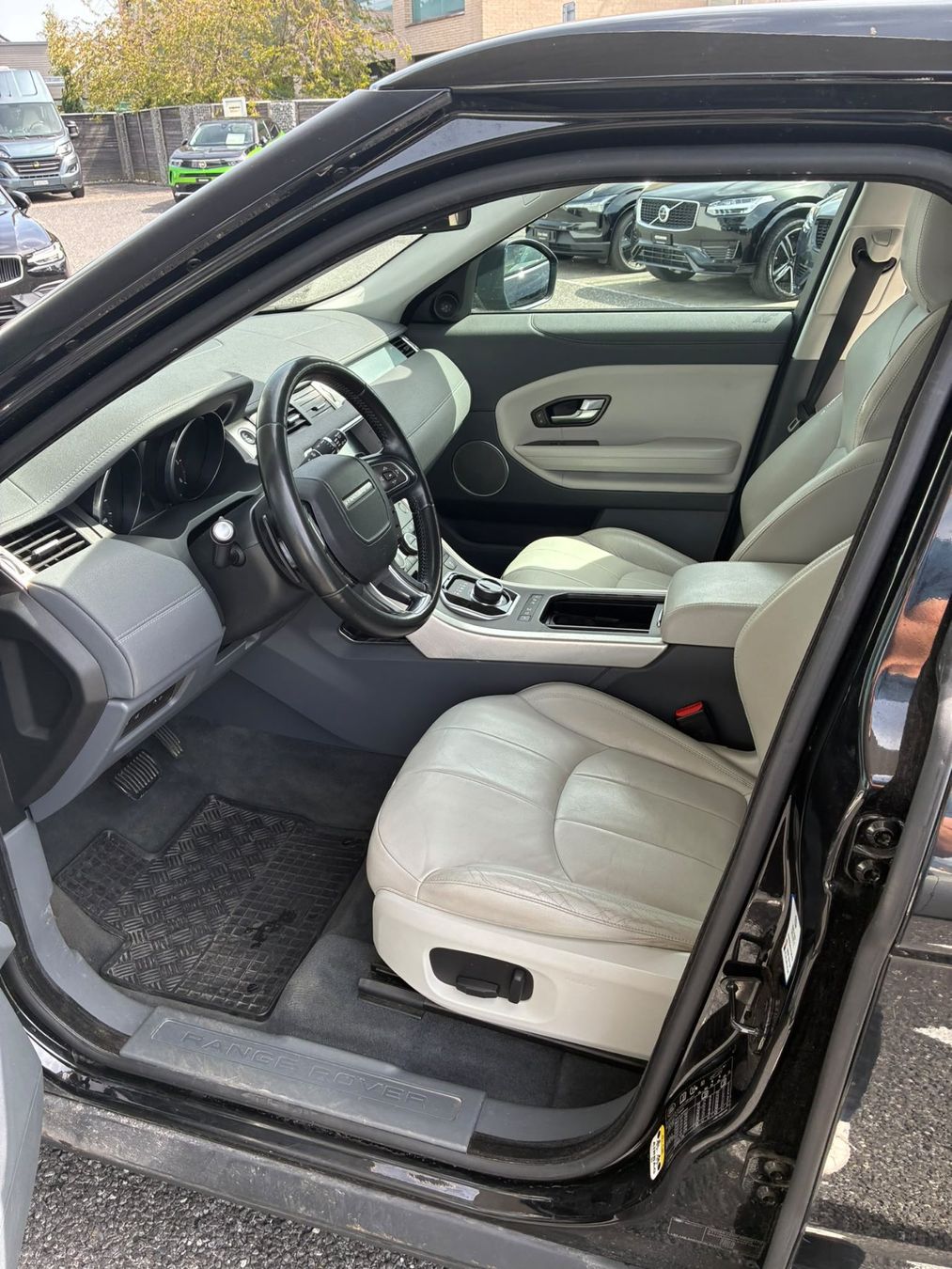 Land Rover Automobili: LAND ROVER RR Evoque TD4 – Usato da Steffisburg venduto da Volvo_Cars_Thun 7