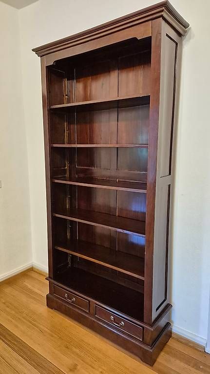Armadi: Schrank, Regal, braun, Echtholz – Usato da Basel venduto da martinson2000 1