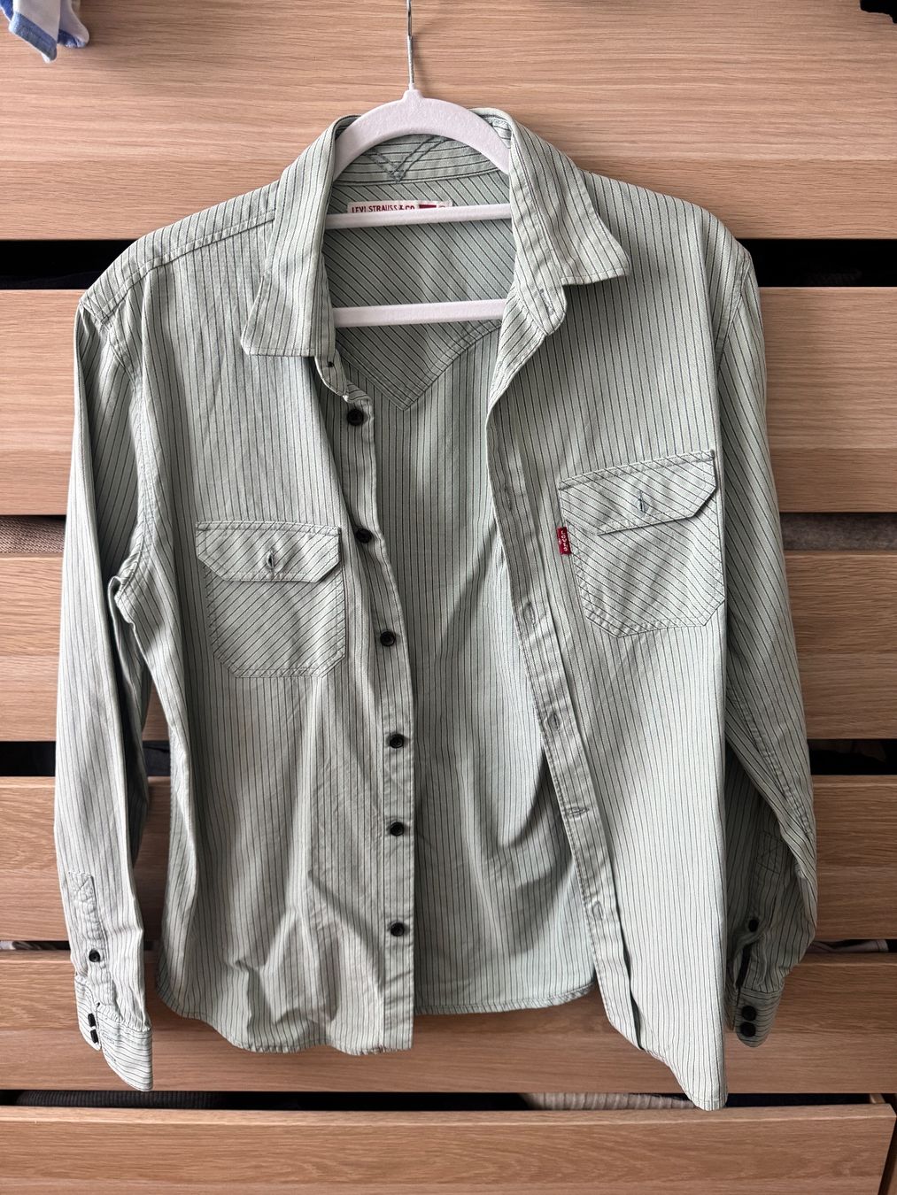 Levi's Camicette: Levis strips shirt S – Usato da Zürich venduto da Lovelyperfumes