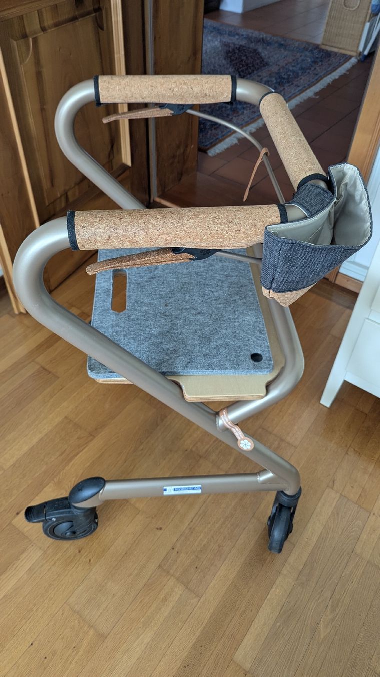 Aides à la marche: Rollator mit Sitzmöglichkeit – Neuf (Voir description) à Schwyz par baze 3