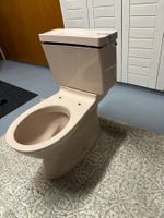 Stand WC, Toilettenschüssel und Spülkasten Laufen