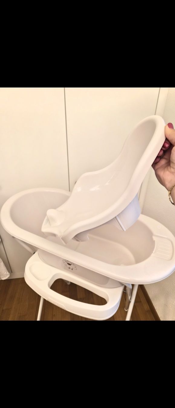 Badewannen: Babywanne mit Ständer  – Neu (gemäss Beschreibung) aus Seewen SZ von Crytek86 1