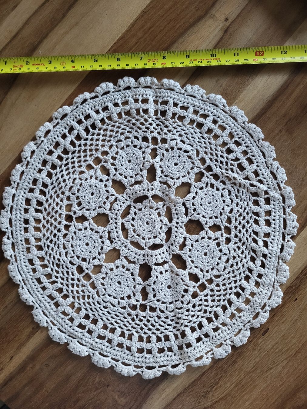 Untersetzer: Gehäkelte Deckchen, Handarbeit, Vintage Stil, Top! – Gebraucht aus Dübendorf von rol_fm6d