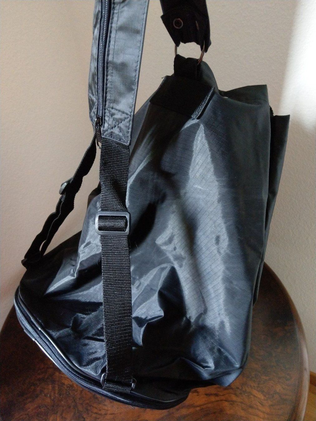 Feldschlösschen Borse: Feldschlösschen Tasche, Rucksack, NEU – Nuovo e nell'imballaggio originale da Köniz venduto da Kakadu22 3