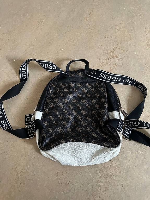Zaini: Guess Rucksack – Usato da Dielsdorf venduto da NM98 1