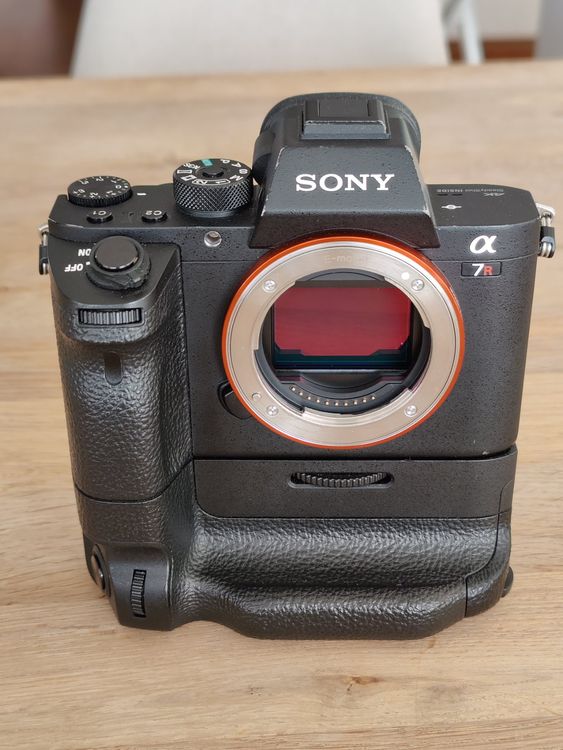 Appareil photo hybride 42,4MP Sony Alpha 7RIII A7R 3 (2541 déclenchements