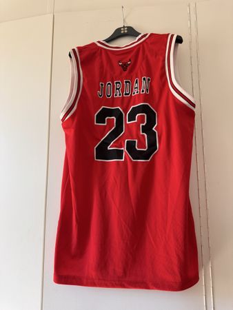 Maillot basket Chicago Bulls Jordan 23 rouge taille 2XL
