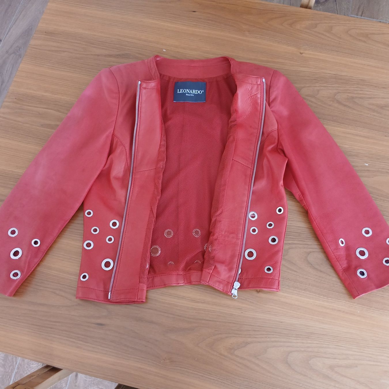 Vestes: Rote Lederjacke kurz – D'occasion à Bargen BE par ale_2nhl 2