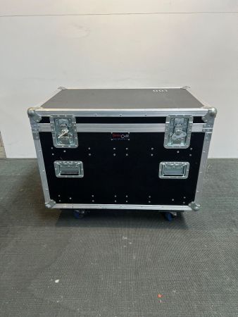 013 SWISSCASE Flightcase / Tourcase auf Rollen