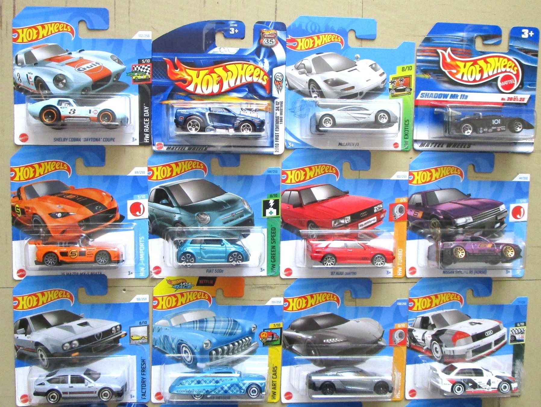 Hot Wheels Modellini d'auto: LOT DE 22 HOT WHEELS 1/64 – Nuovo e nell'imballaggio originale da Chêne-Bourg venduto da breno56 1