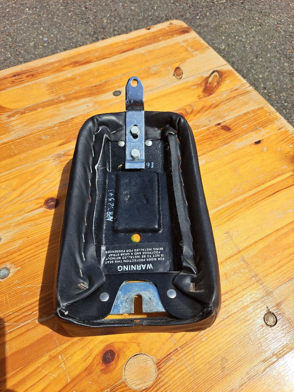 Harley-Davidson Tutti i ricambio per moto: Harley-Davidson Sportster Sozius Pad – Usato da Jona venduto da Crazy_l 1