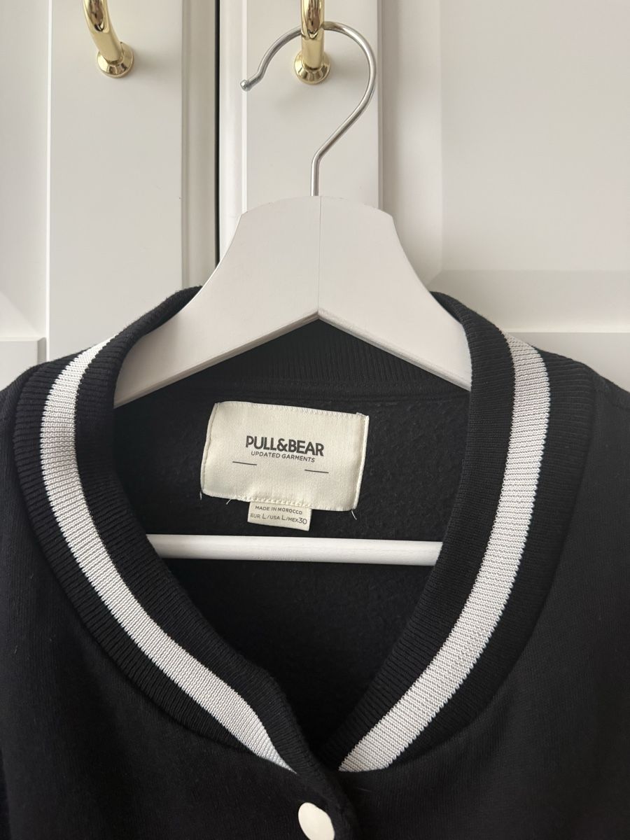 Pull&Bear Giacche: Pull&Bear College Jacke, Schwarz/Weiss, Gr. L, Top – Usato da Giswil venduto da Ody2 1