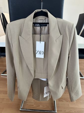 Zara Anzug mit Etikett, Blazer und Hose