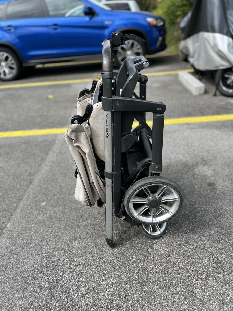 Inglesina Carrozzine: Inglesina Aptica stroller – Usato da Steffisburg venduto da est_hvf5