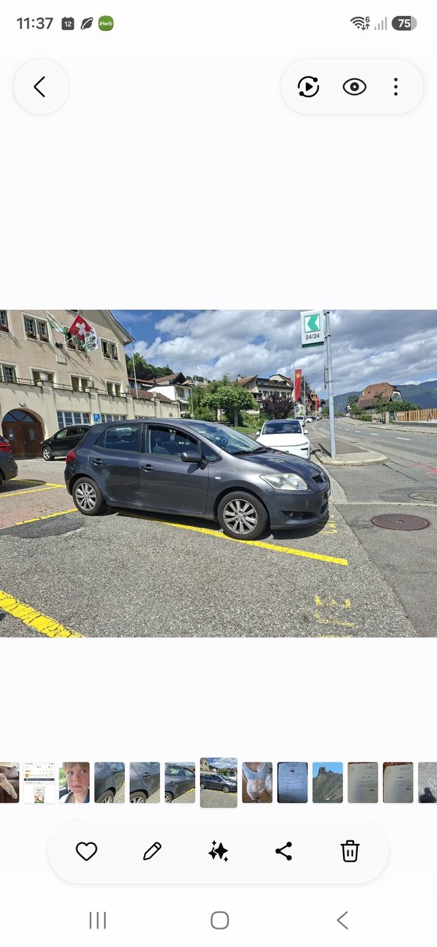 Toyota Automobili: toyota auris  – Usato da Chardonne venduto da hel_h5k2