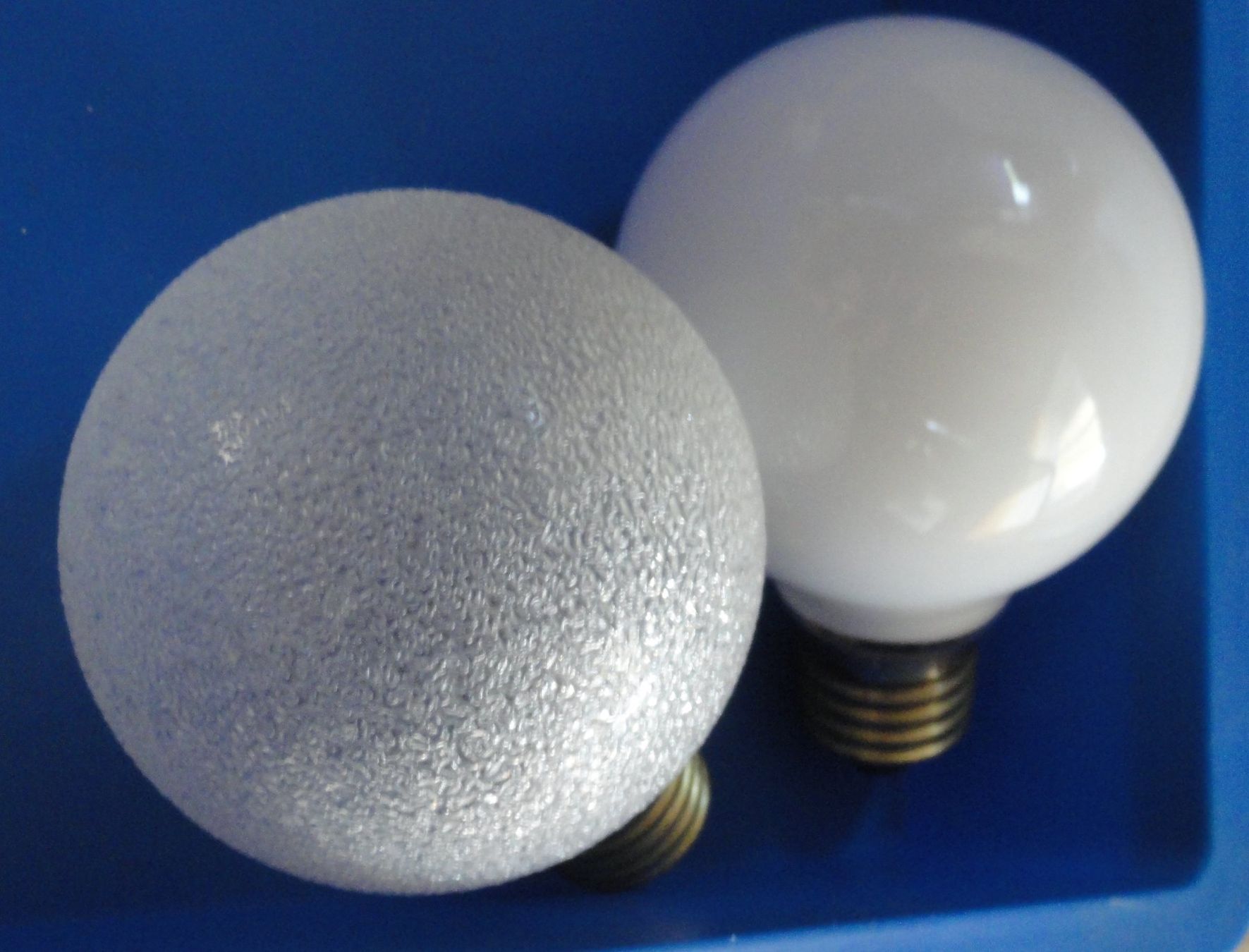 Lampade: 2 Vintage Globe-Glühlampen E27 Ø80 mm – Nuovo (secondo la descrizione) da Schaffhausen venduto da Golom01