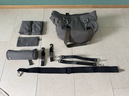"Lässig" Wickeltasche mit Zubehör
