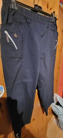 Damenhose 3 /4 gr. 48 gek. bei Oliver Jung Schweiz schwarz