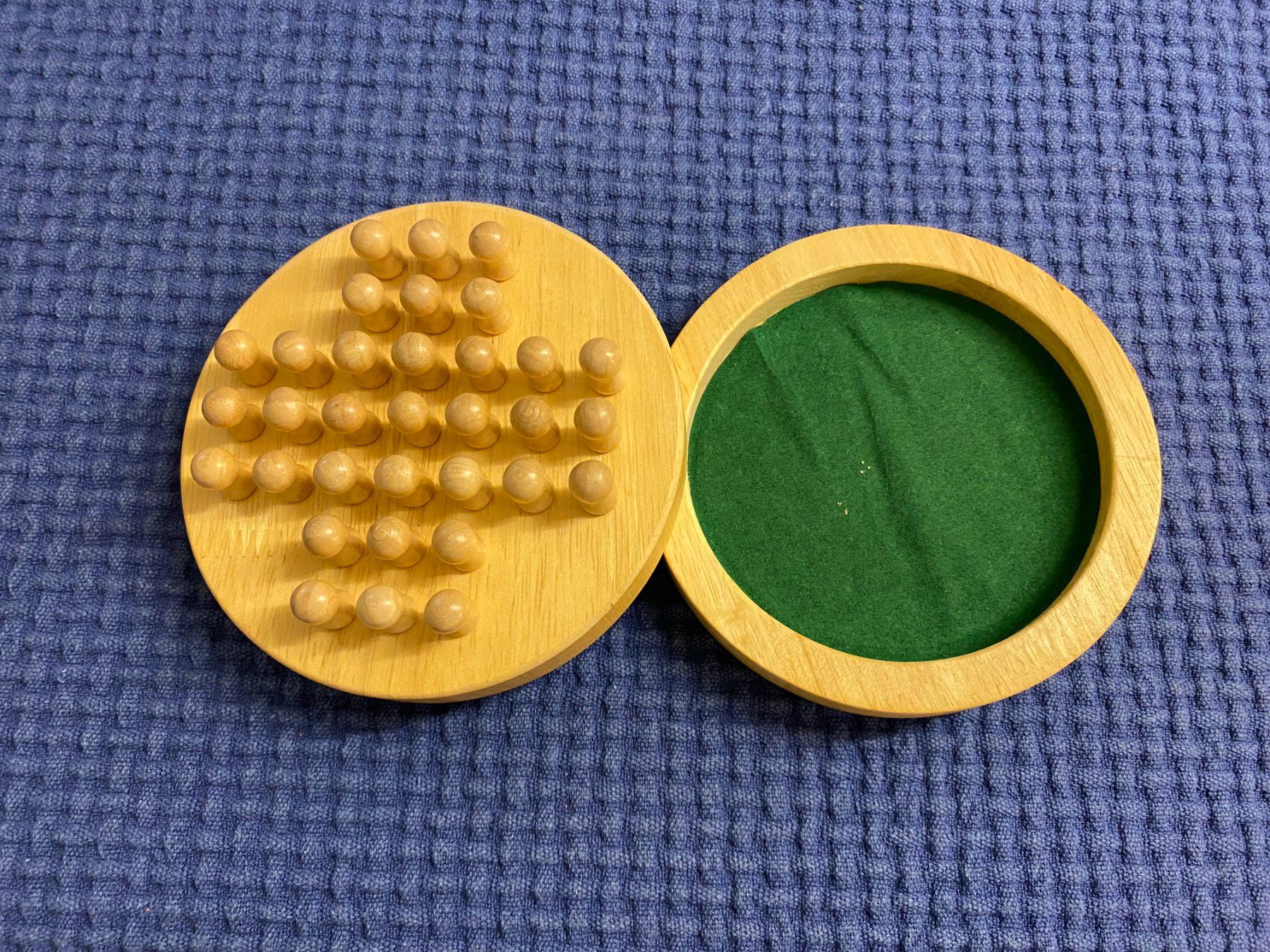 Giochi: Holzspiel Solitär – Usato da Winterthur venduto da Gotzi4 2