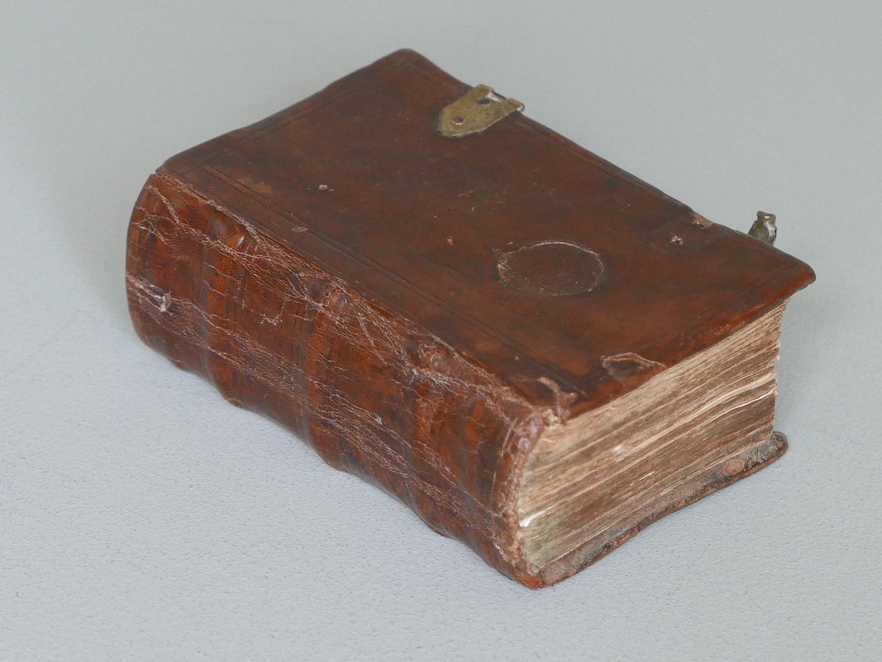 Libri: ANTIKES BUCH NEUES TESTAMENT – Usato da Balgach venduto da Zwischenraum