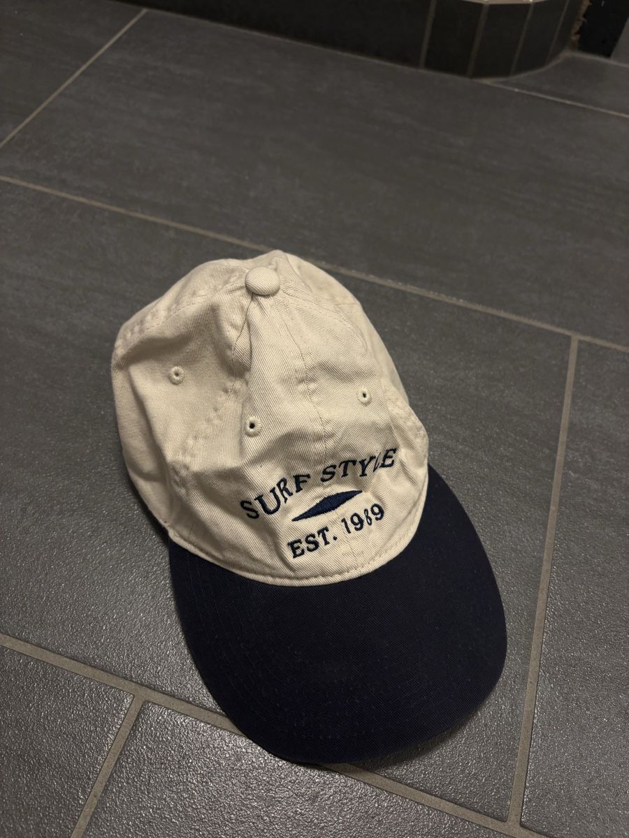 Copricapi, berretti & cappellini: Vintage Surf Style Cap – Usato da Rümlang venduto da svent 1