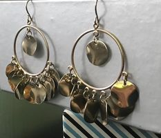 Stylische Ohrringe aus Metall
