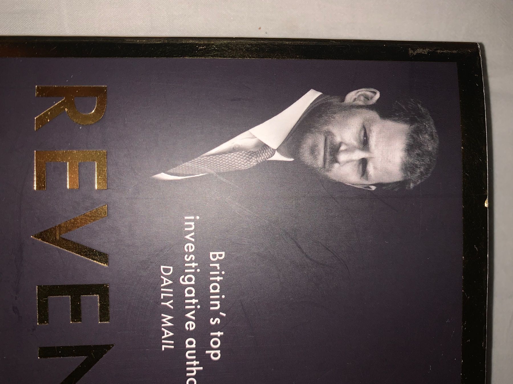 Livres: Buch REVENGE – D'occasion à Basel par AVLiving 1