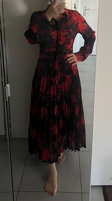 Kleider: Reserved Maxihermkleid Gr 34/36 tragbar – Neu (gemäss Beschreibung) aus Neerach von romiping