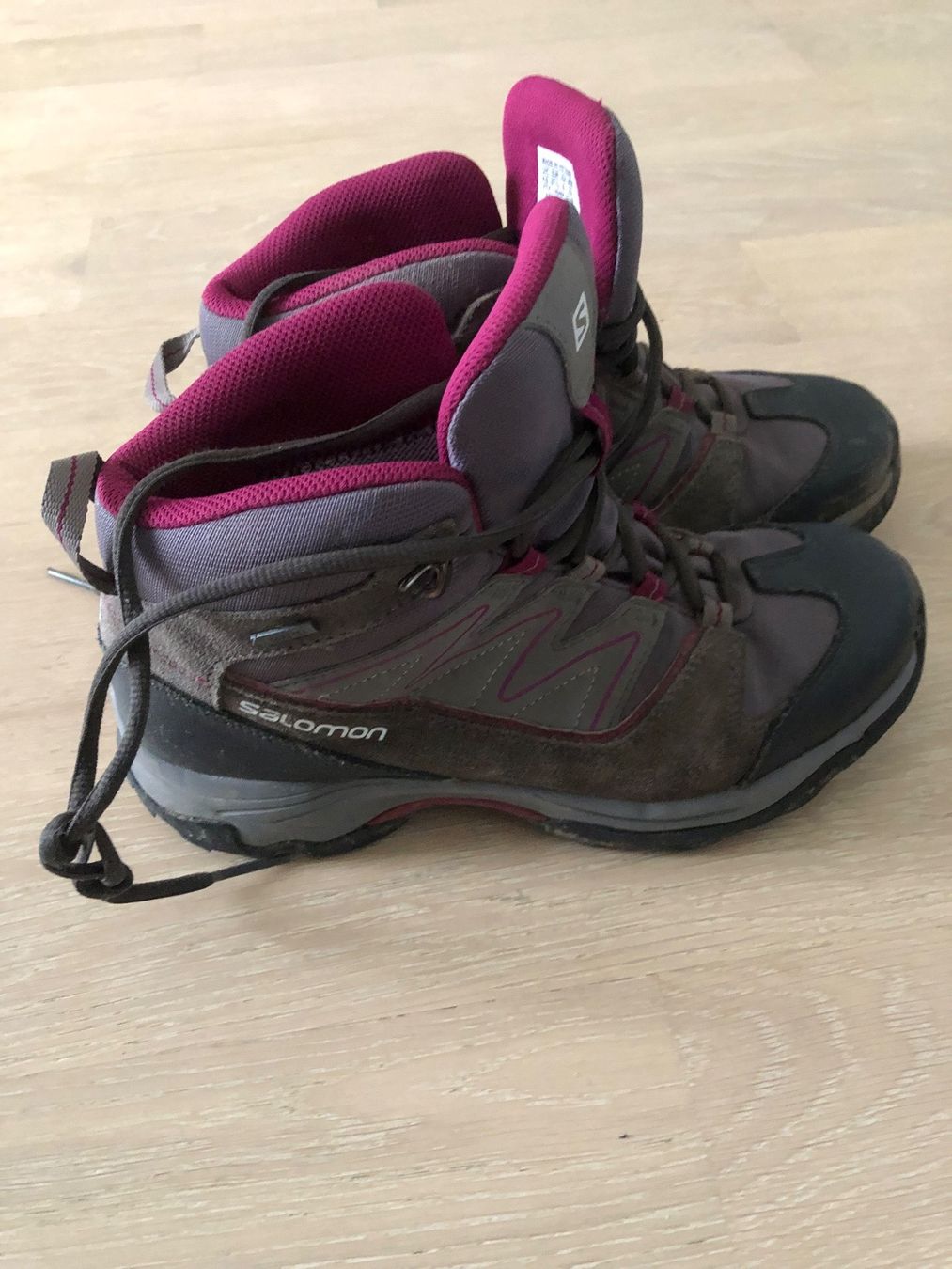 Salomon Scarpe da donna: Wanderschuhe der Marke Salomon - Grösse 37 1/3 – Usato da Thalwil venduto da holoarte 2