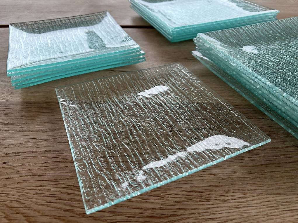 Teller: 18 Glasteller – Gebraucht aus Seuzach von Lazaro07