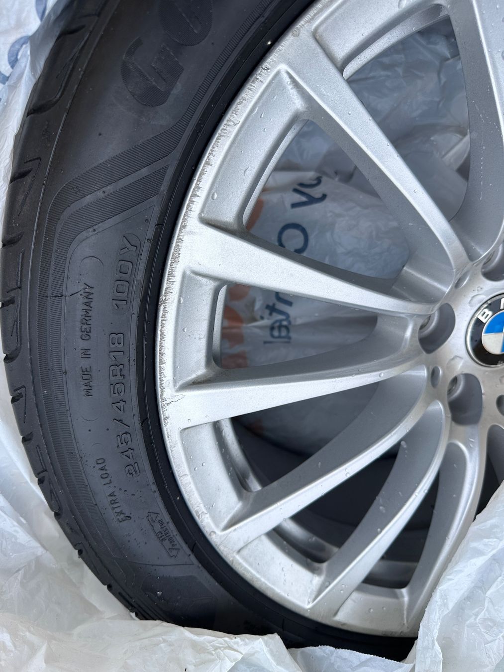 BMW Pneus & Roues: Original BMW 18" Wintercompletträder – D'occasion à Berg SG par elcapitan02 6