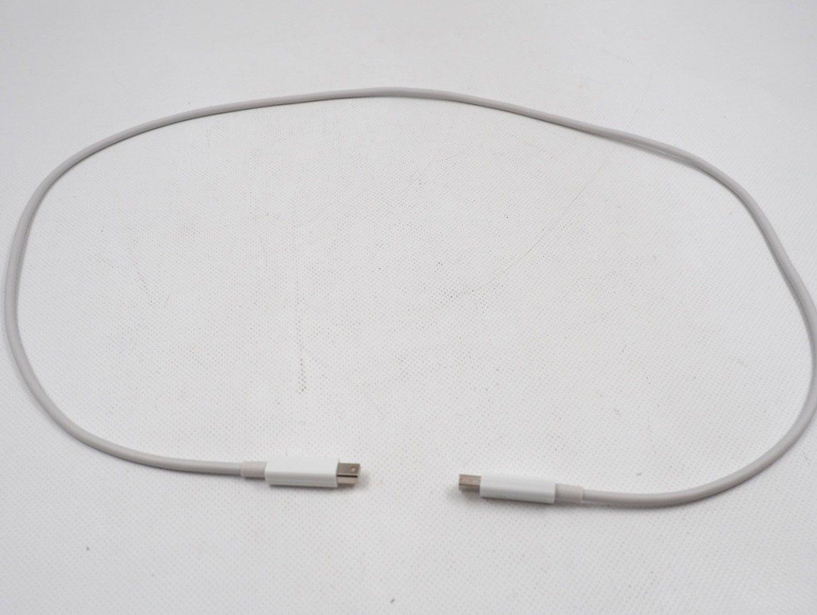 Apple Kabel: APPLE Thunderbolt Kabel 1m (26102405) – Gebraucht aus Zürich von fundsachenverkauf 2