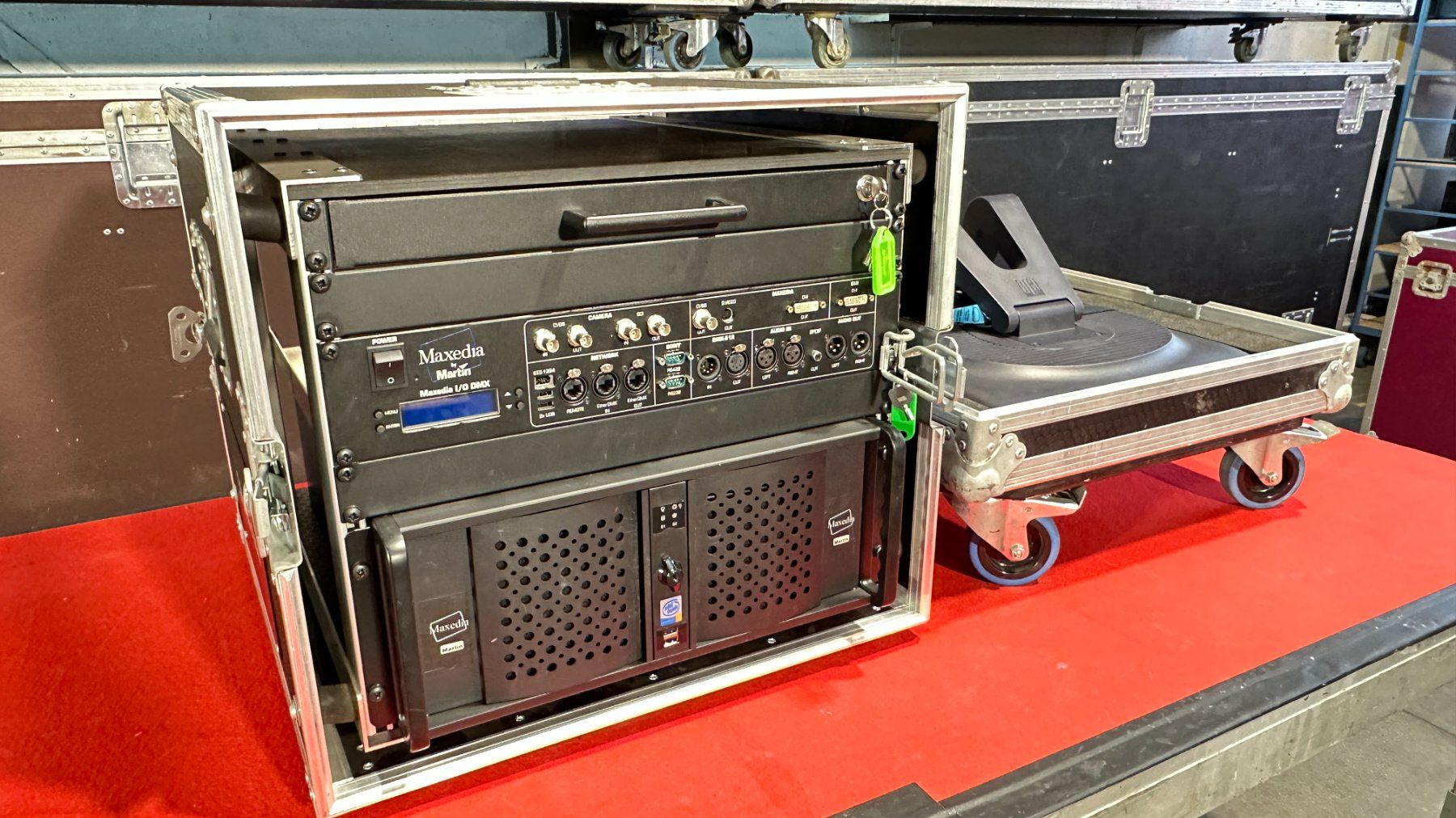 Steuerung: KOMPLETTSET: Martin LED-Wand, Controller und Medienserver – Gebraucht aus Zizers von fiduciar 7